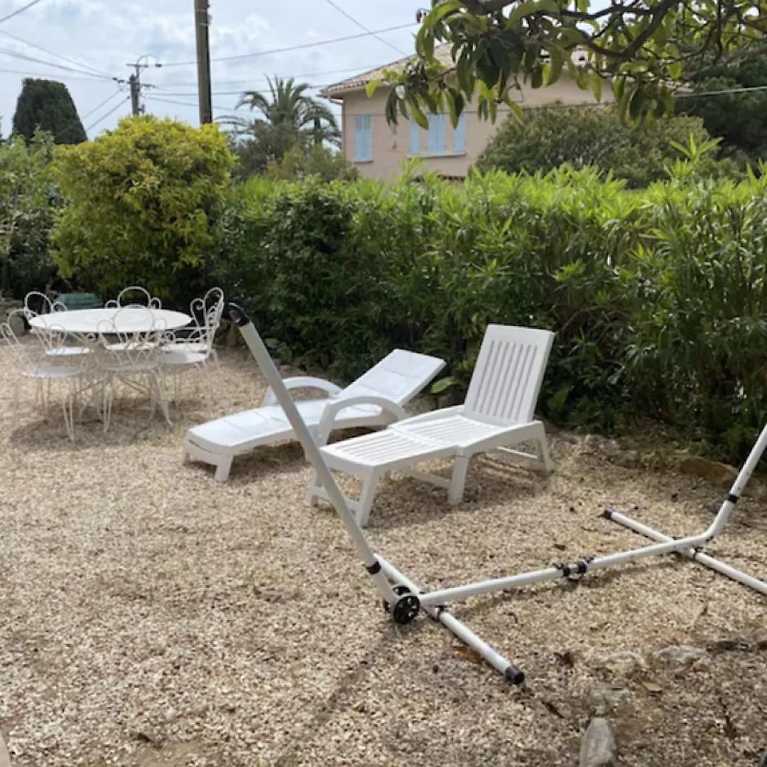 Apartment Appart 2 Ch Et 1 Traversante Avec Terrasse Et Jardin Proche Plage Bandol
